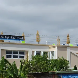 moonlight-bay-hostel.comcaribbean.com/